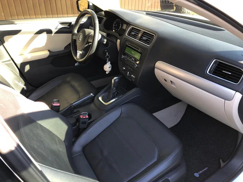 Volkswagen Jetta 2013 - 7