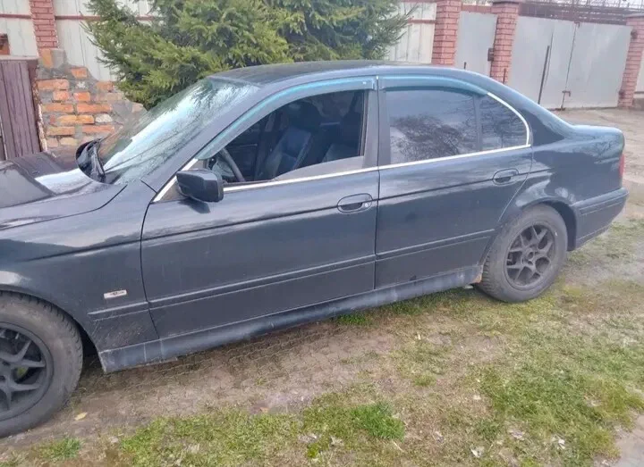 BMW 5 серія 2001 - 1