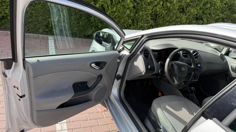 SEAT Ibiza 2012 - 8