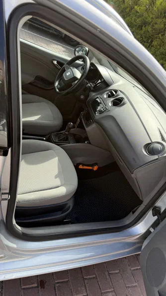 SEAT Ibiza 2012 - 9