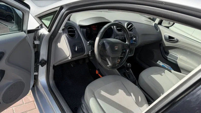 SEAT Ibiza 2012 - 11