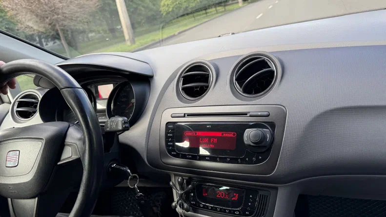 SEAT Ibiza 2012 - 12