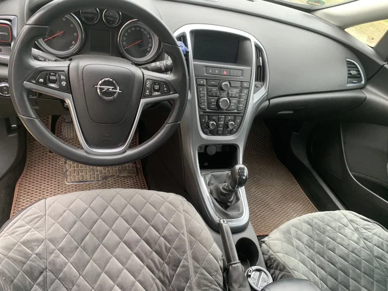 Opel Astra 2015 - 4