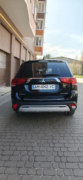 Mitsubishi Outlander 2018 - 1