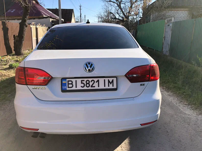 Volkswagen Jetta 2013 - 5