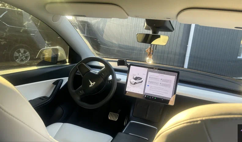 Tesla Model Y 2022 - 9