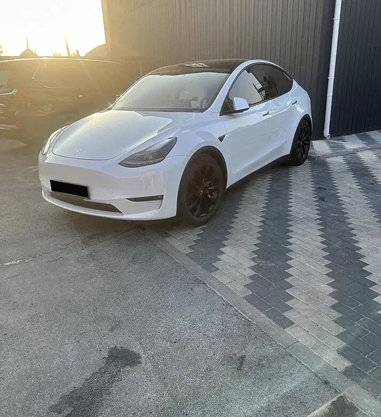 Tesla Model Y 2022 - 8