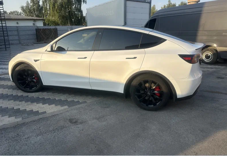 Tesla Model Y 2022 - 6