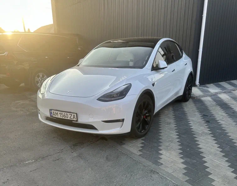 Tesla Model Y 2022 - 0