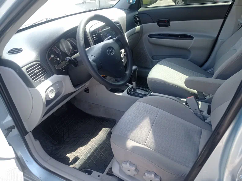Hyundai Accent 2008 - 6