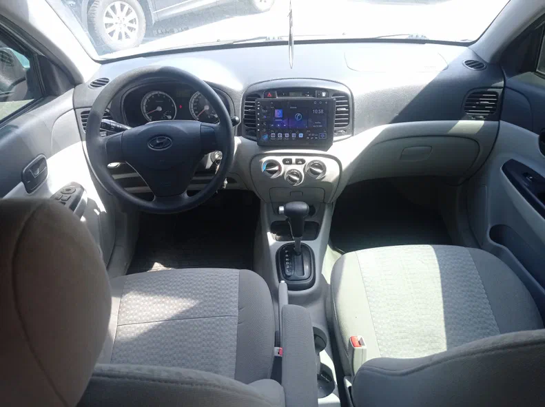 Hyundai Accent 2008 - 5