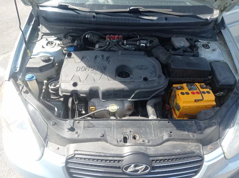 Hyundai Accent 2008 - 9