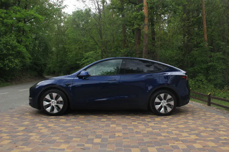 Tesla Model Y 2022 - 7