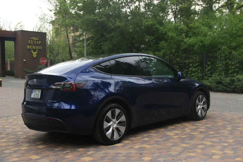 Tesla Model Y 2022 - 4