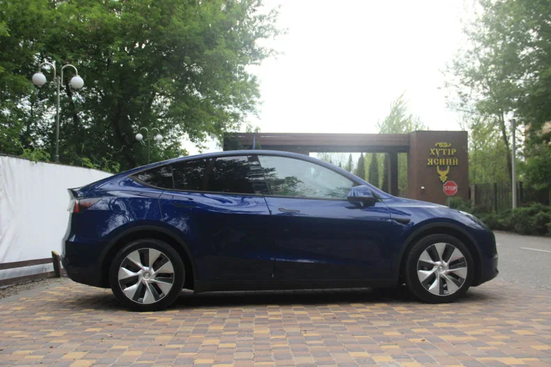 Tesla Model Y 2022 - 3