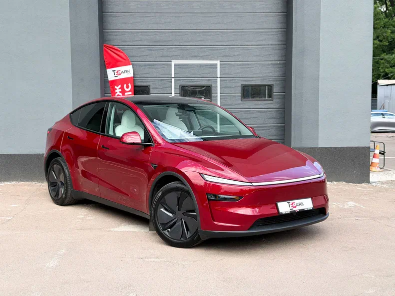 Tesla Model Y 2025 - 0