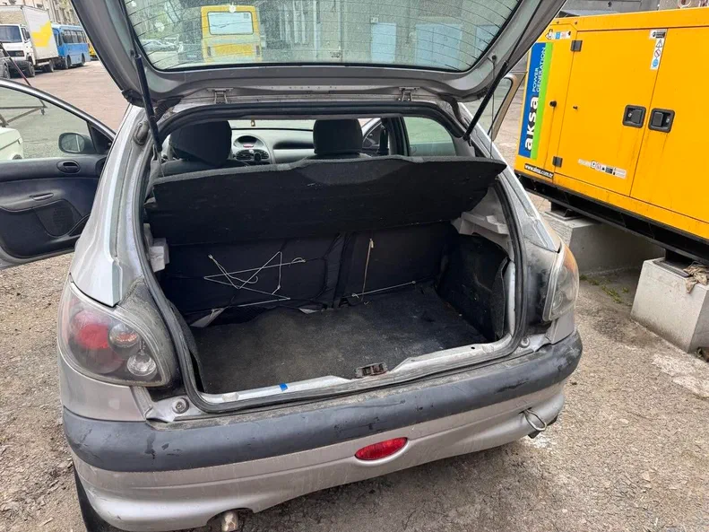 Peugeot 206 1999 - 6