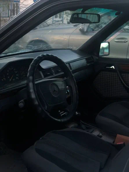 Mercedes-Benz W124 1993 - 2