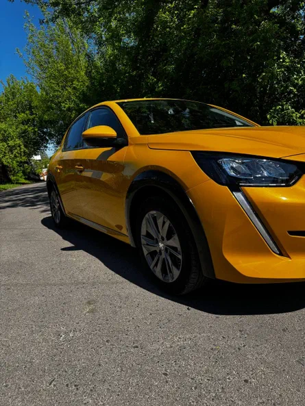 Peugeot 208 2020 - 4