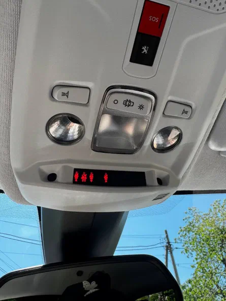 Peugeot 208 2020 - 12