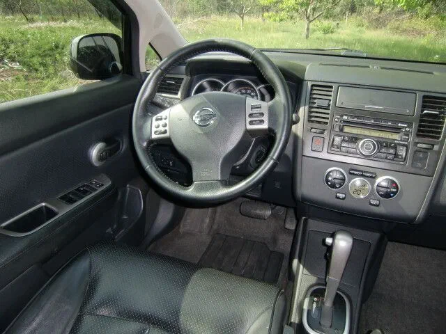 Nissan Tiida 2008 - 3