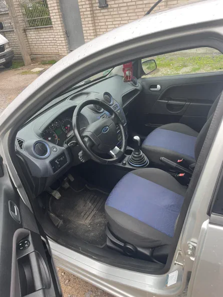 Ford Fiesta 2007 - 4