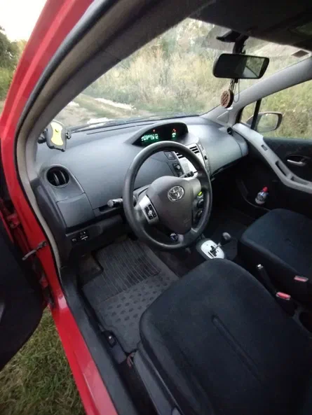Toyota Yaris 2006 - 5