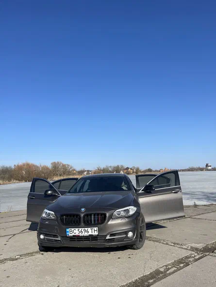 BMW 5 серія 2011 - 3