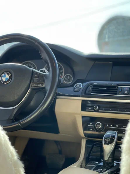 BMW 5 серія 2011 - 9