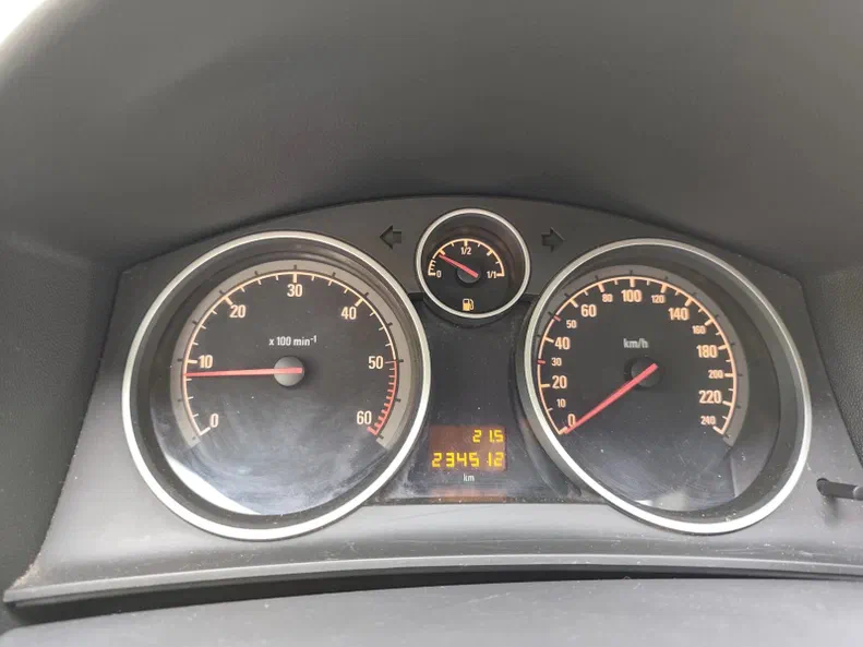 Opel Astra 2008 - 12