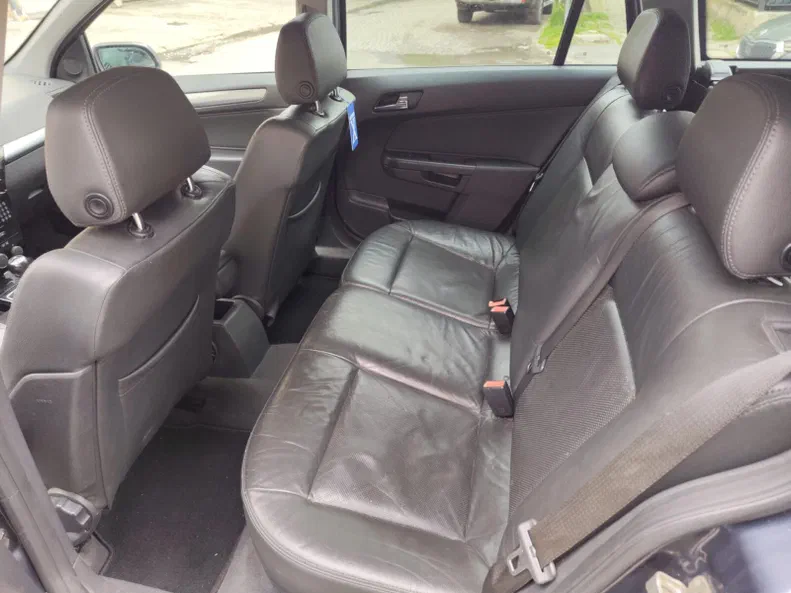 Opel Astra 2008 - 10