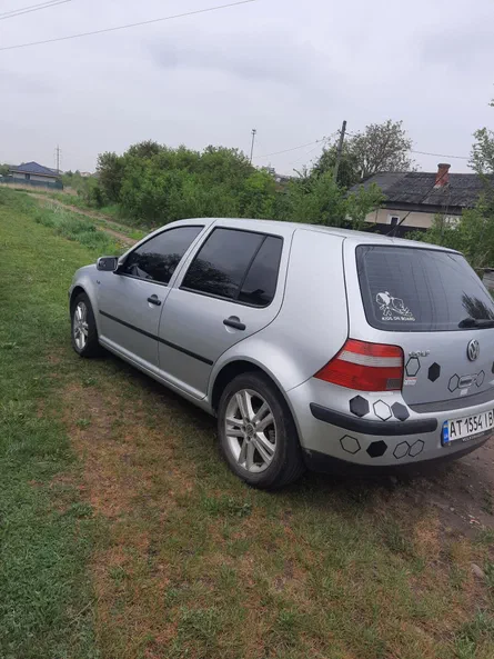 Volkswagen Golf 2003 - 1