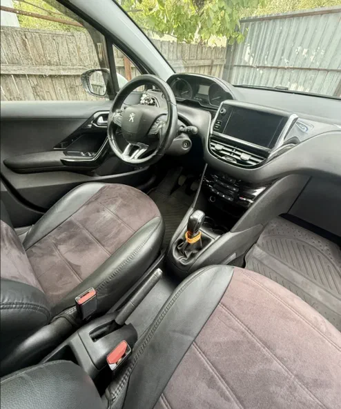 Peugeot 208 2019 - 15