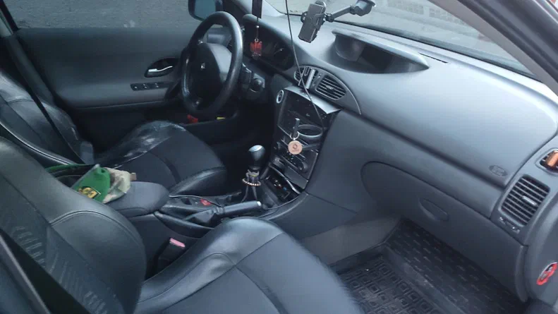 Renault Laguna 2001 - 8