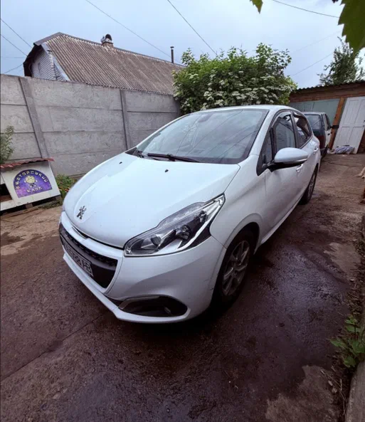 Peugeot 208 2019 - 11