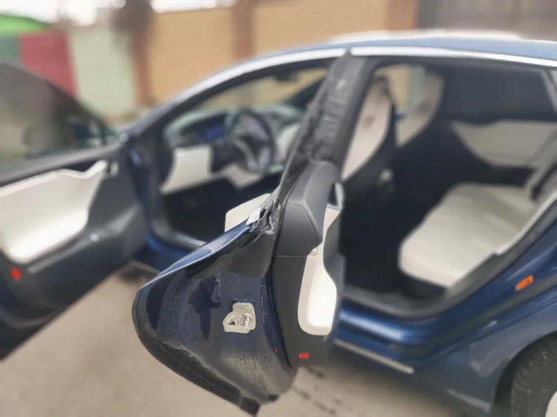 Tesla Model S 2017 - 9