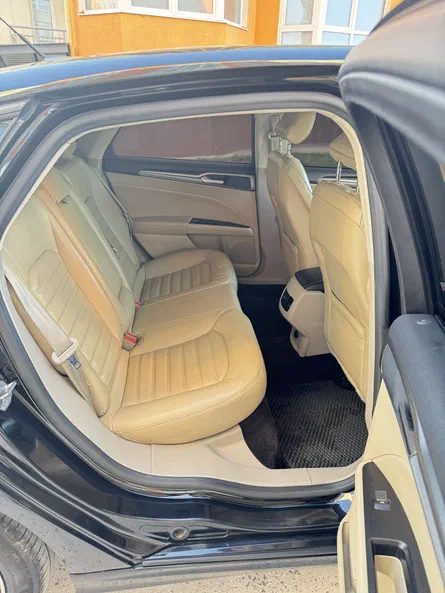 Ford Fusion (North America) 2016 - 11