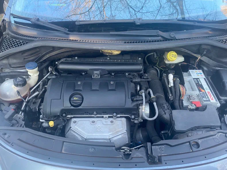 Peugeot 207 2008 - 14