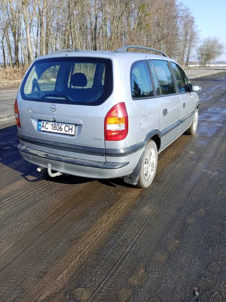 Opel Zafira 2002