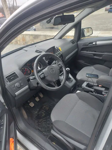 Opel Zafira 2011 - 9