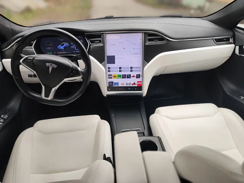 Tesla Model S 2017 - 13