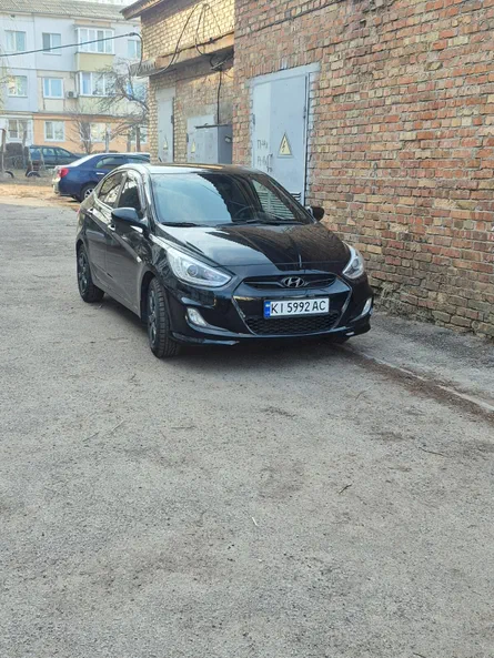 Hyundai Accent 2013