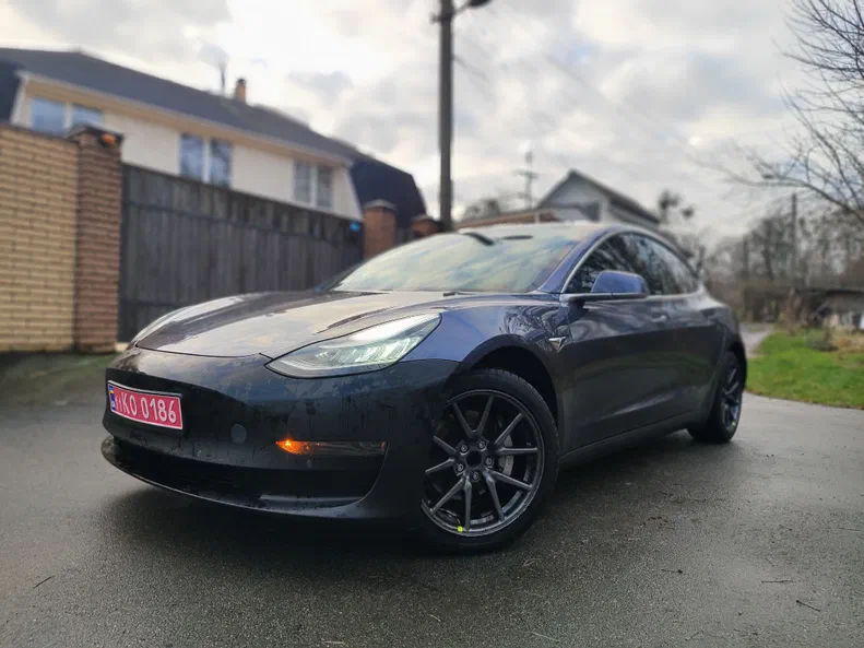 Tesla Model 3 2020