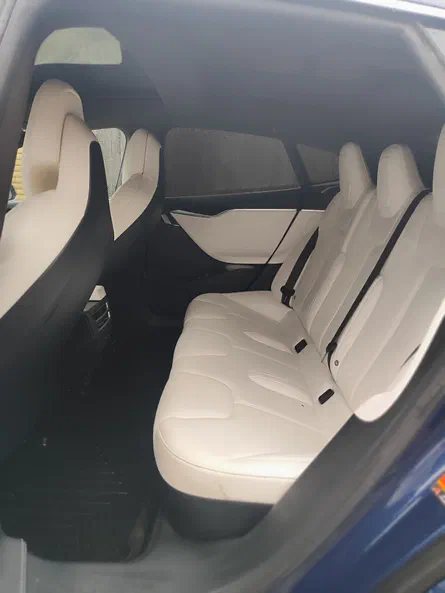 Tesla Model S 2017 - 10