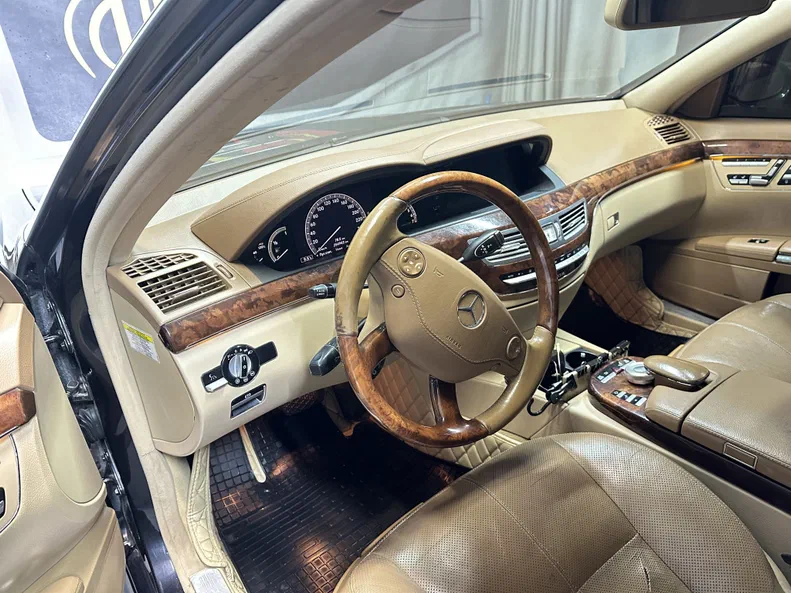 Mercedes-Benz S-Клас 2009 - 28