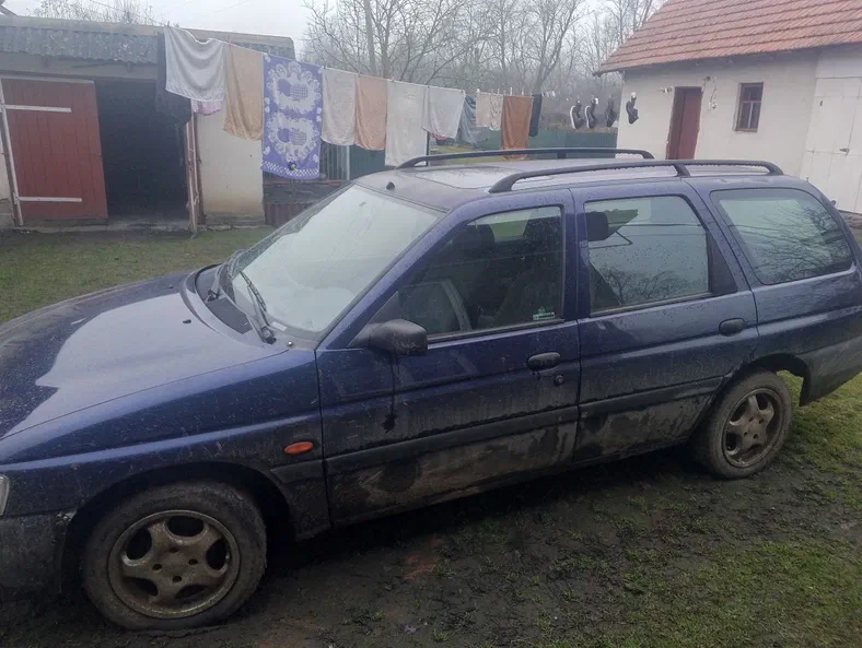 Ford Escort 1995 - 12