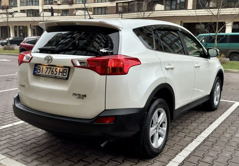 Toyota RAV4 2015 - 7