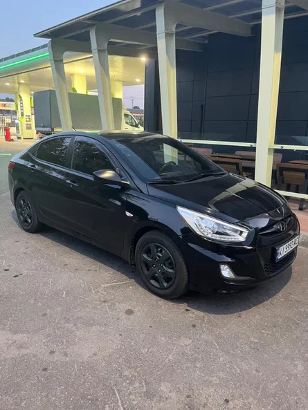 Hyundai Accent 2013 - 5