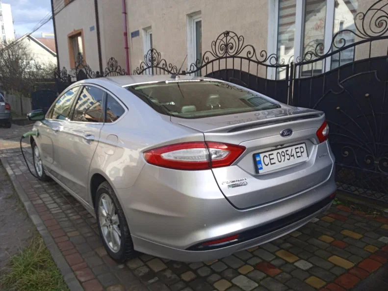 Ford Fusion (North America) 2016 - 5
