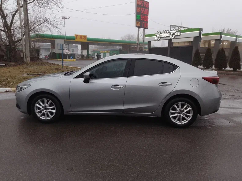 Mazda 3 2016